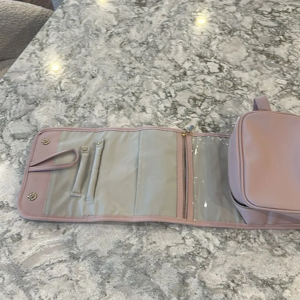 LC Lauren Conrad travel style